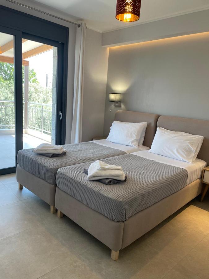 Iris Villas Complex Frinion ภายนอก รูปภาพ