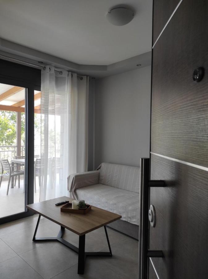 Iris Villas Complex Frinion ภายนอก รูปภาพ