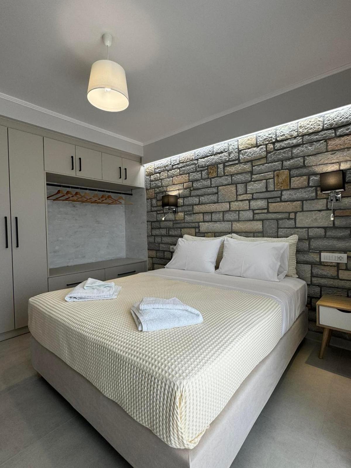 Iris Villas Complex Frinion ภายนอก รูปภาพ