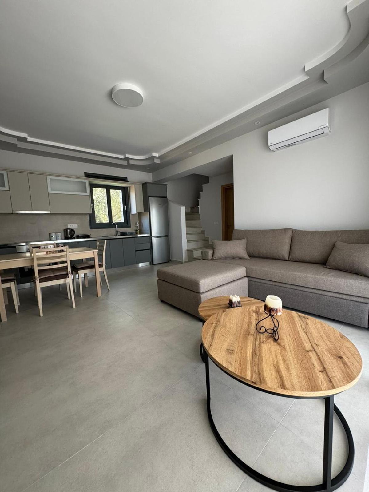 Iris Villas Complex Frinion ภายนอก รูปภาพ