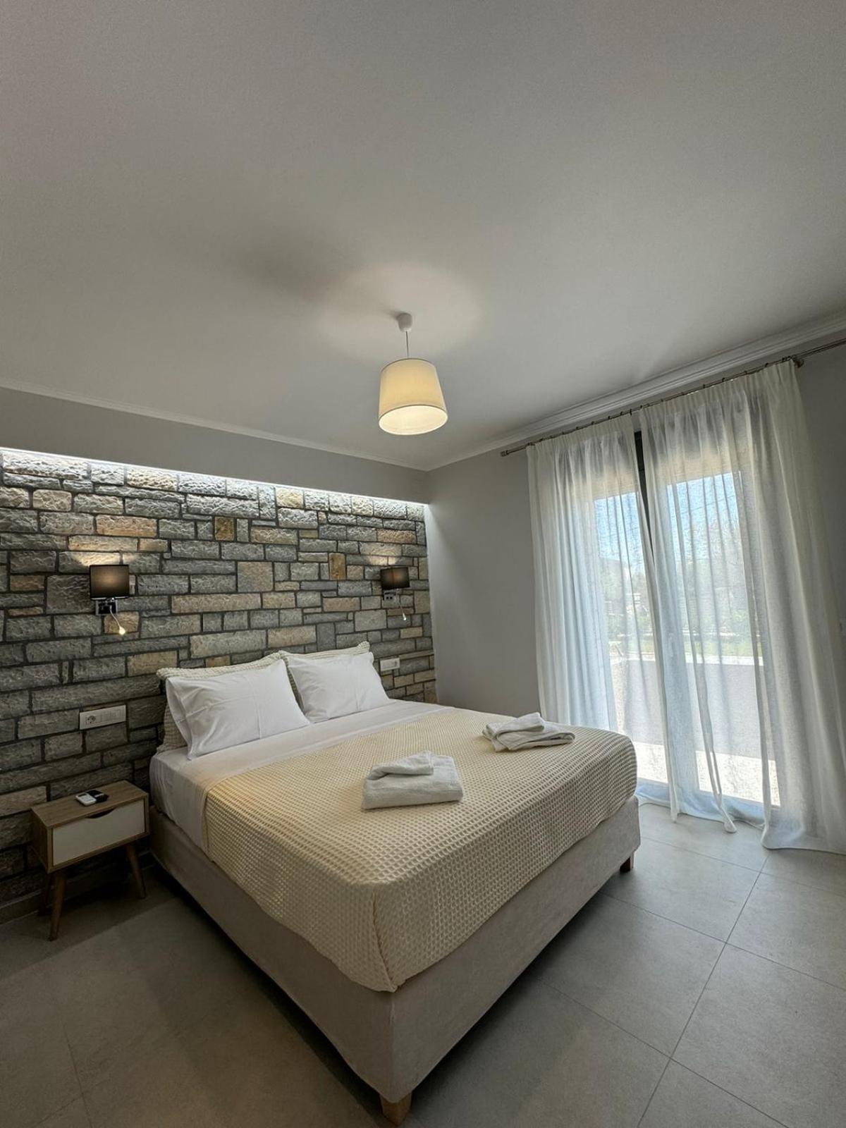 Iris Villas Complex Frinion ภายนอก รูปภาพ