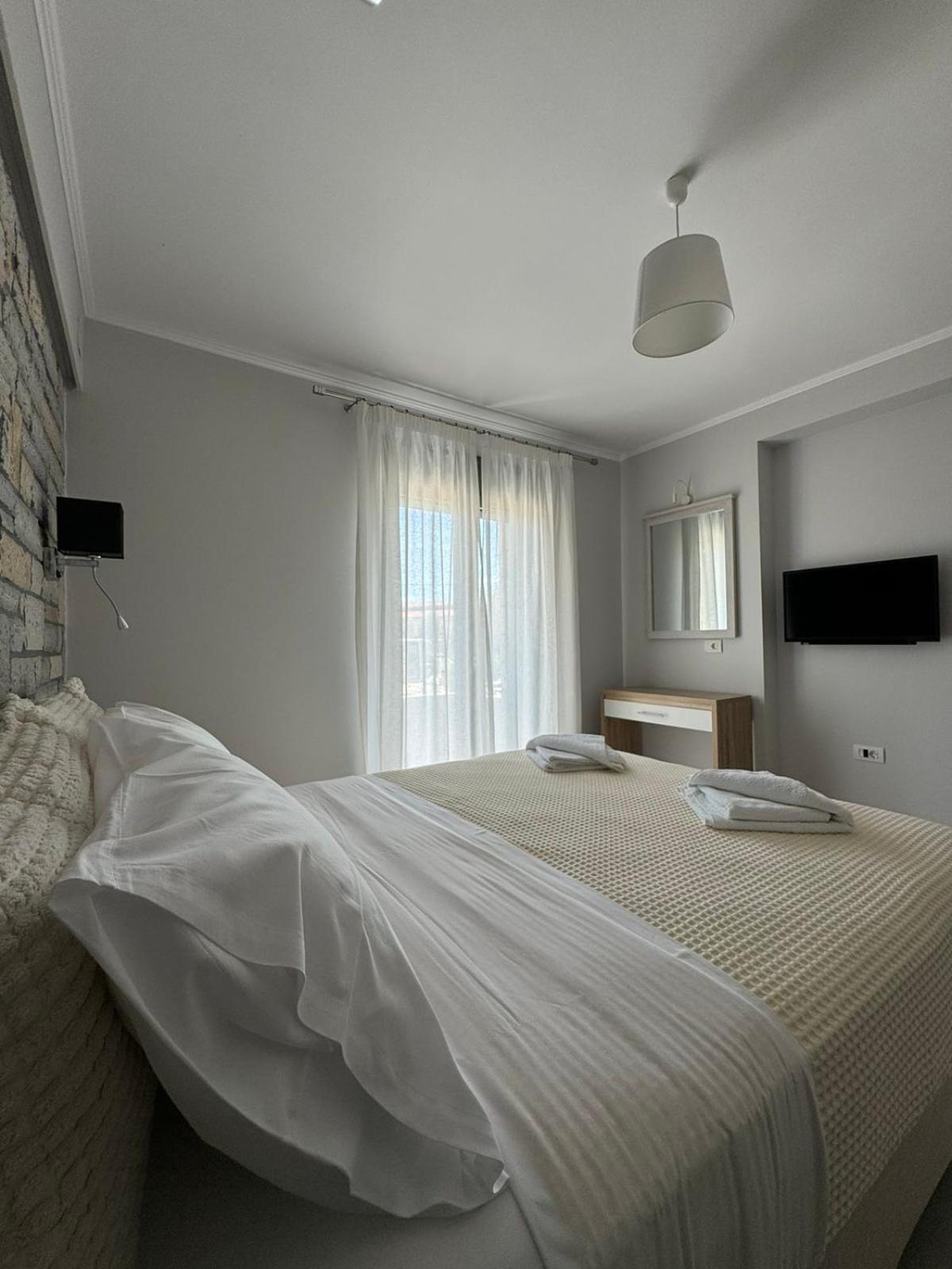 Iris Villas Complex Frinion ภายนอก รูปภาพ