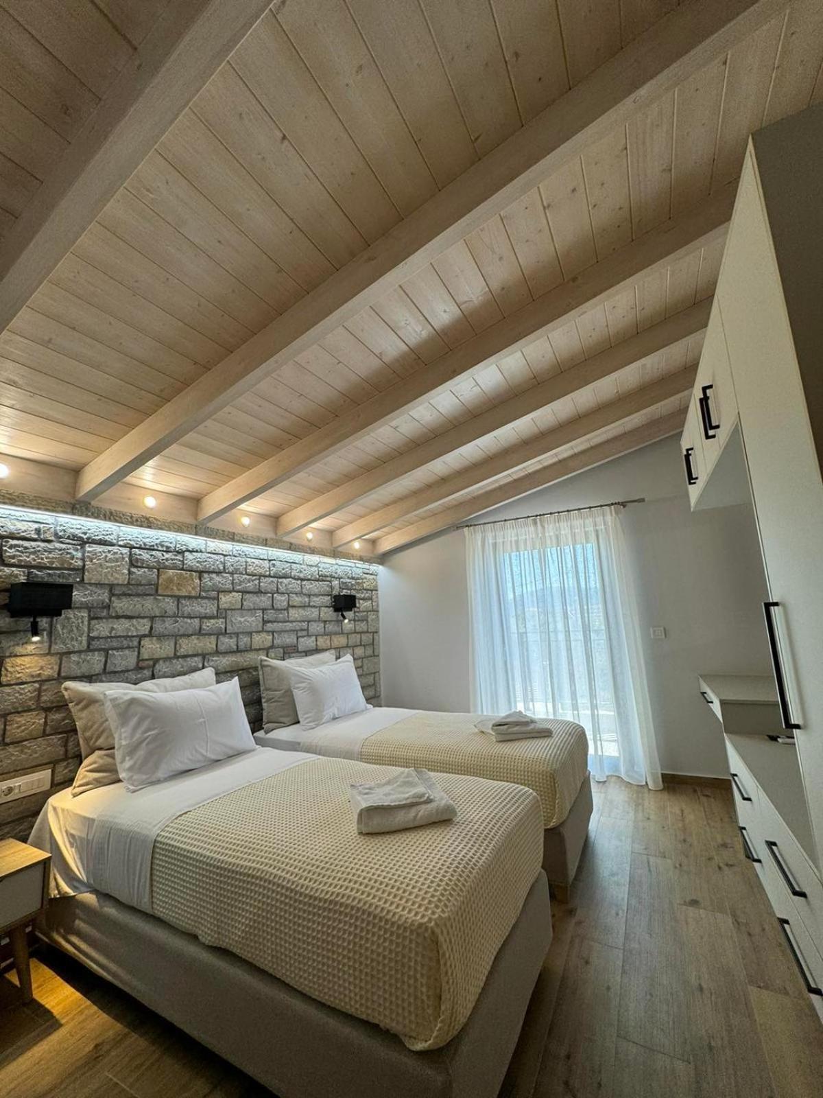 Iris Villas Complex Frinion ภายนอก รูปภาพ