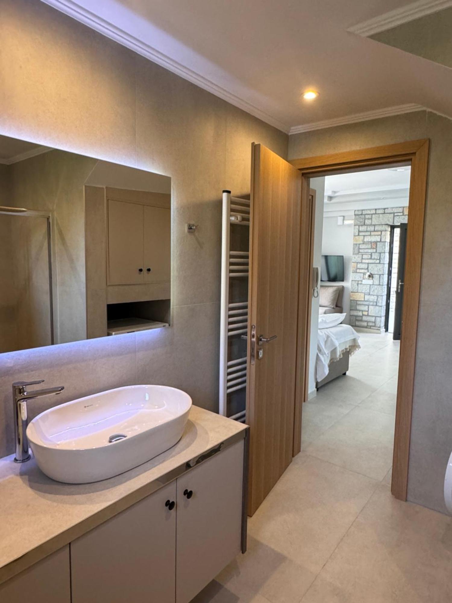 Iris Villas Complex Frinion ภายนอก รูปภาพ